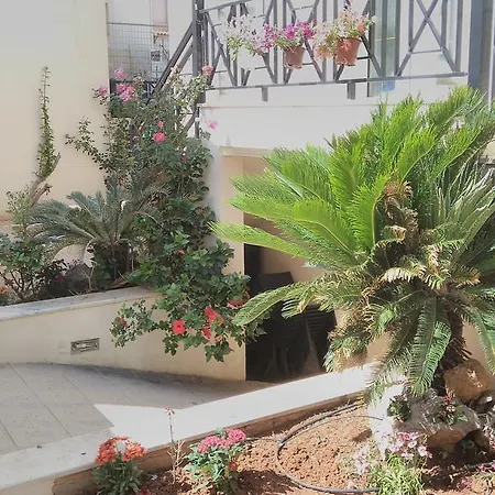 Analipsi Club Cafe Apartament *