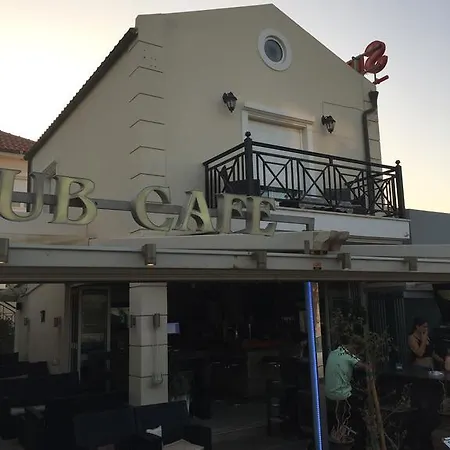 Apartmán Analipsi Club Cafe